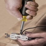 Klein Tools 32500 Multi-Bit Screwdriver Set 11-in-1 Nut Driver - Image 5